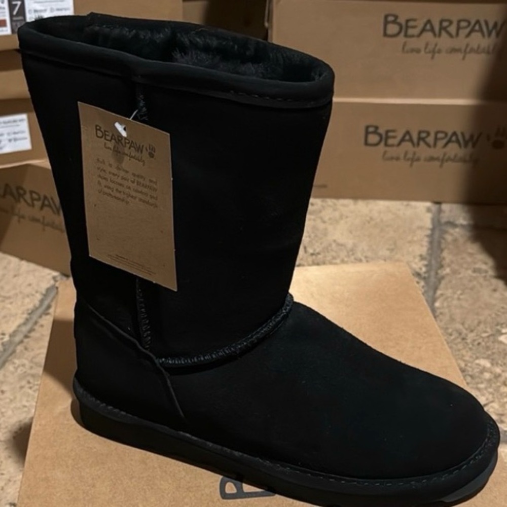 Bearpaw Elle Short Boots - Black